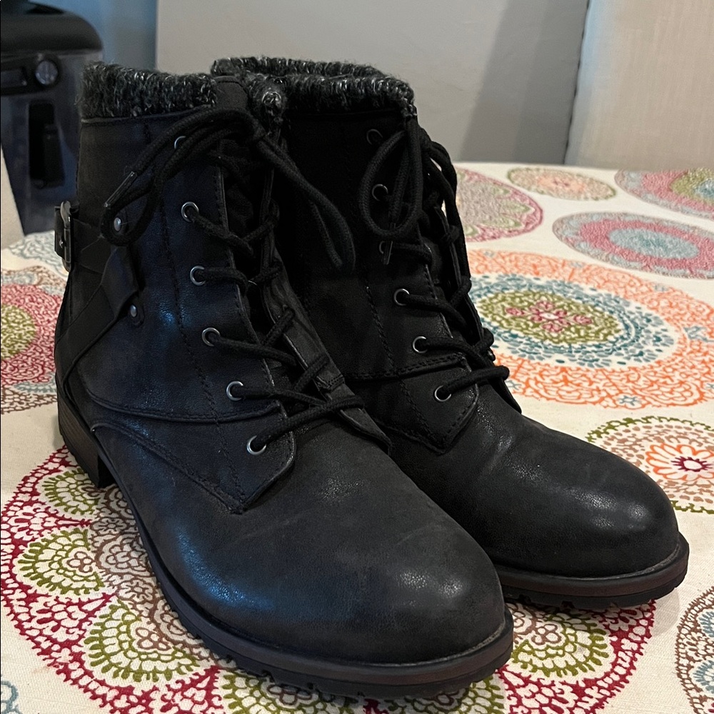 Crown Vintage Racine Combat Boot Size 11 Women’s